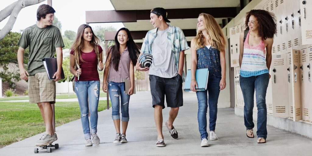 The global evolution of teen height over the past 30 years. Complete study.